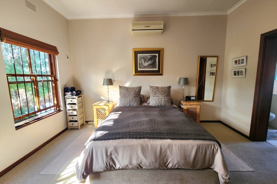 4 Bedroom Property for Sale in Panorama Western Cape